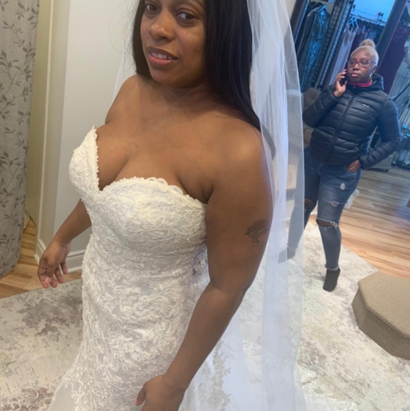 Wedding dresa - Picture 2 of 2